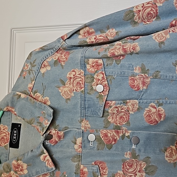 Floral Denim Jacket - Picture 2 of 6